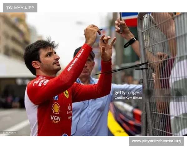 巴萨痛失世界杯冠军 F1赛季变数不断 赛场与足球交织精彩瞬间 巴萨痛失世界杯冠军 F1赛季变数不断 赛场与足球交织精彩瞬间